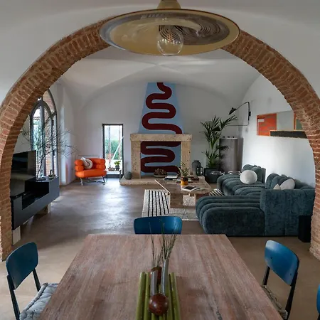 Villa Mamo